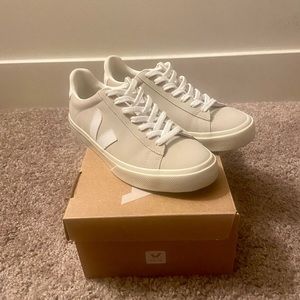 Veja Campo Suede Natural White